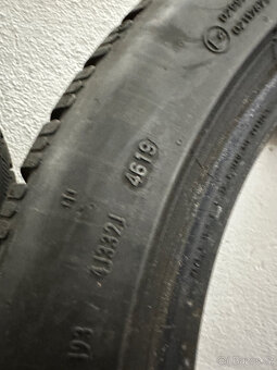 PIRELLI PZERO winter 245/45/18 100v - 4
