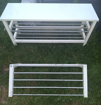 Botník IKEA Tjusig a 2 věšáky - 4