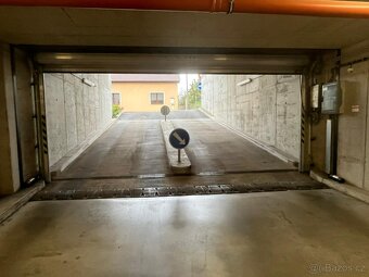 pronájem GARÁŽOVÉ STÁNÍ - 4