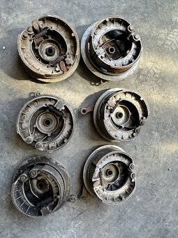 Predám brzdový štít JAWA ČZ 175 250 350 panelka kývačka - 4