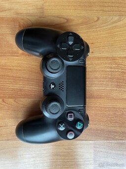 PlayStation 4 (PS4) 500 GB + hry + ovladač - 4
