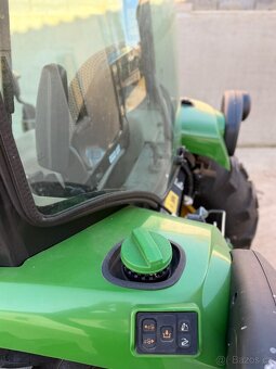 Malotraktor John Deere 4049R - TOP STAV - 4