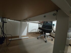Polohovací stůl SKARSTA (IKEA) - 4