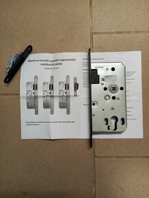 Magnetický zadlabací zámek do dveří, 72 mm - 4