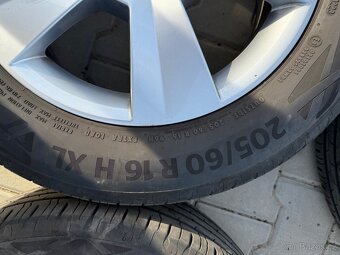 205/60R16 - 4