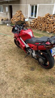 Honda VFR 800 RC46 - 4