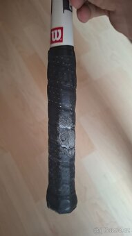Prodám squashovou raketu Wilson hammer 160 s obalem - 4