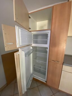 Moderní kuchyňská linka se spotřebiči - 4