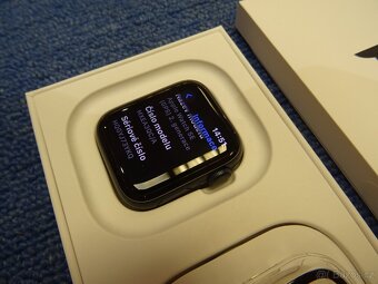 Nové chytré hodinky Apple Watch SE 2 2024 40mm - 4