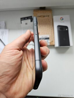 Google Pixel 8a 8/128 GB black - 4