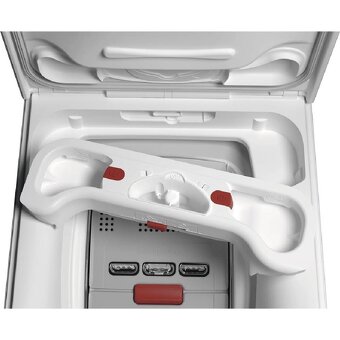 Prodáno AEG 1200ot. 6kg. Fuzzy Logic, Velký LCD. - 4