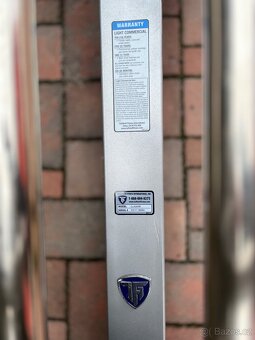 Tuffstuff CLH300B leg press - 4