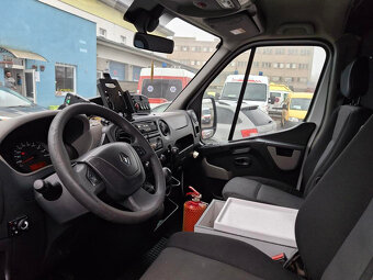 Renault Master 2,3 dci sanitní - 4