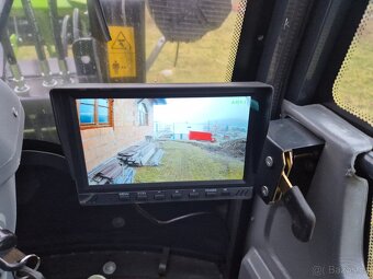 Nádherný nakladač 4x4 .vytápění. - 4