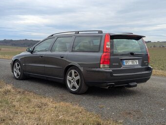 Volvo V70R 2004 Manuál - 4