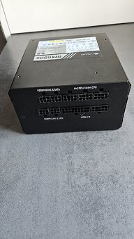 Zdroj Corsair RM650x gold - 4