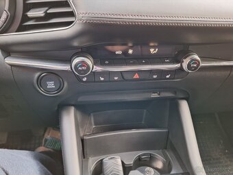Mazda 3 BP 2019 90kW 122k manuál, ČR - 4