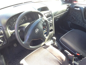 Opel Astra G Combi 2,0DTi 2001 - díly - 4