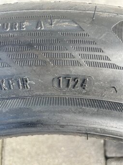 Sada letních pneu.235/45 R18 - 4