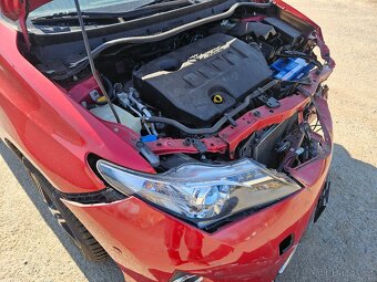 Toyota Auris 1.6 97kw 2014 ČR - 4