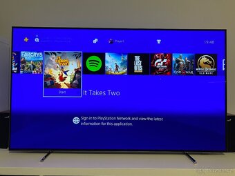 PlayStation 4 Pro 1TB + 3 ovladače + 7 her - 4