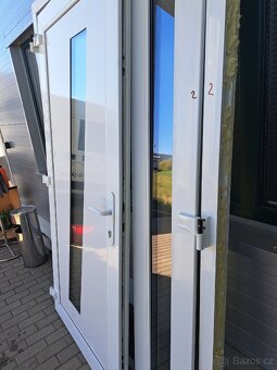 Dvoukřídlé vchodové dveře- plastové - 4