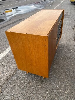 Komoda Jiroutek u 458 - 4