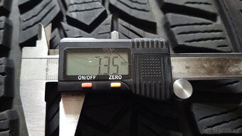 Téměř nejeté zimní pneu Debica 215/50/17, sada - 4