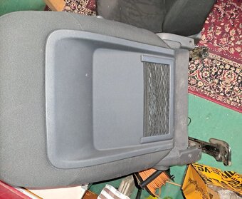 Přední sedadla peugeot 3008 - 4