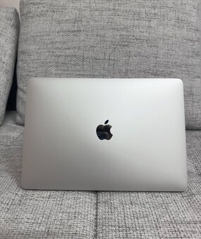 MacBook Pro 13¨ Retina Silver, i7, rok 2017, 16GB RAM, 1TB - 4