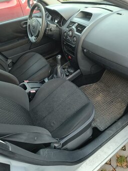 Renault Megane 2003 , 1.4 benzín - 4