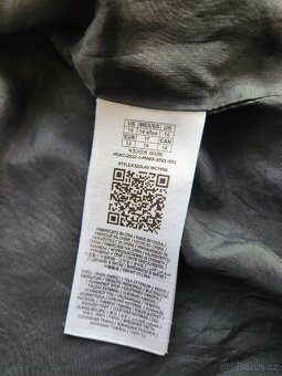 Dětská zateplená bunda Guess vel. 14 - 4