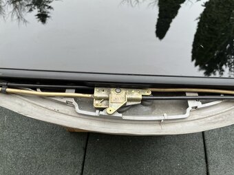 Střešní okno s kličkou - Šíbr WEBASTO - 4