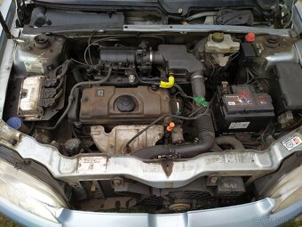 Peugeot 106 1.1i třídvéřové - 4