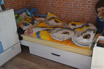 Nábytek a postel do dětského pokoje - komplet - 4