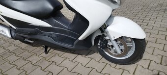 SUZUKI BURGMAN 125 - 4