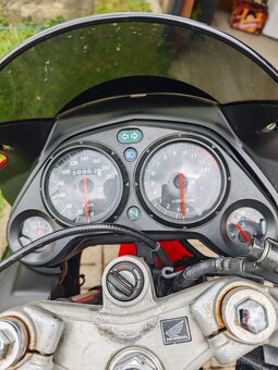 Honda CBR 125r - 4