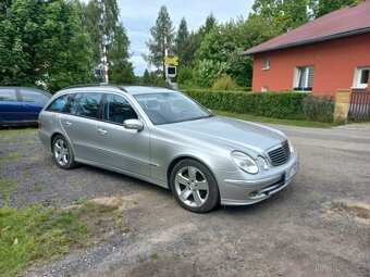 Mercedes-Benz E 240 - 4
