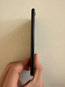 iPhone SE 2020 - 64 GB - 4
