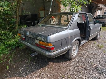 Bmw e28 528i - 4