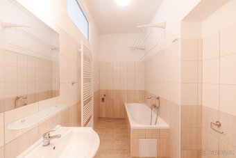 Pronájem, byt 3+kk, 57 m², Plzeň - centrum, ul. V Šipce - 4