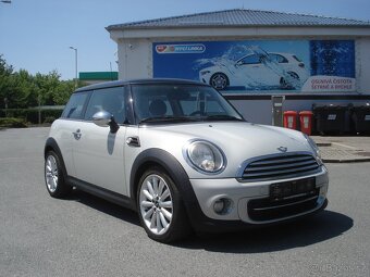Mini Cooper 1.6 D AUT. 1 MAJITELKA - 4