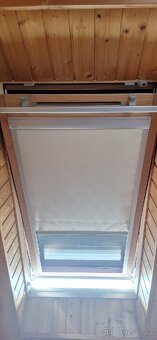Střešní okno Velux včetně venkovní a vnitřní rolety - 4