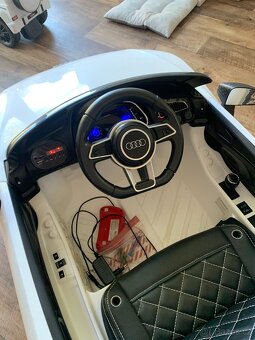 Ramiz elektrické autíčko Audi R8 Spyder 24Ghz bílé - 4