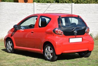 Toyota Aygo 1.0 VVT-i,SERVO,KLIMA,FACELIFT,2xSADA KOL,ČR - 4