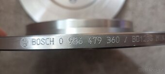 BOSCH 0 986 479 360 zadní kotouče na Toyota YARIS sada 2 ks - 4