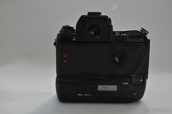 Nikon F5 - rezervace - 4