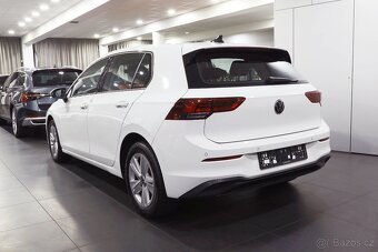 VW Golf 8 Hatchback 2.0 TDI DSG Virtual - záruka Autodraft - 4