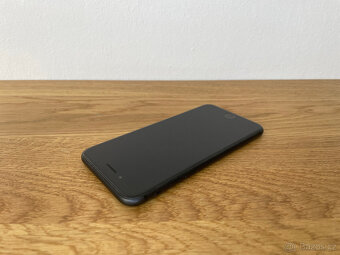 Apple iPhone 7 128GB Black -  baterie 82% - 4