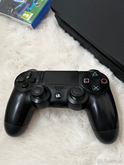 PlayStation 4 Slim 1TB - 4